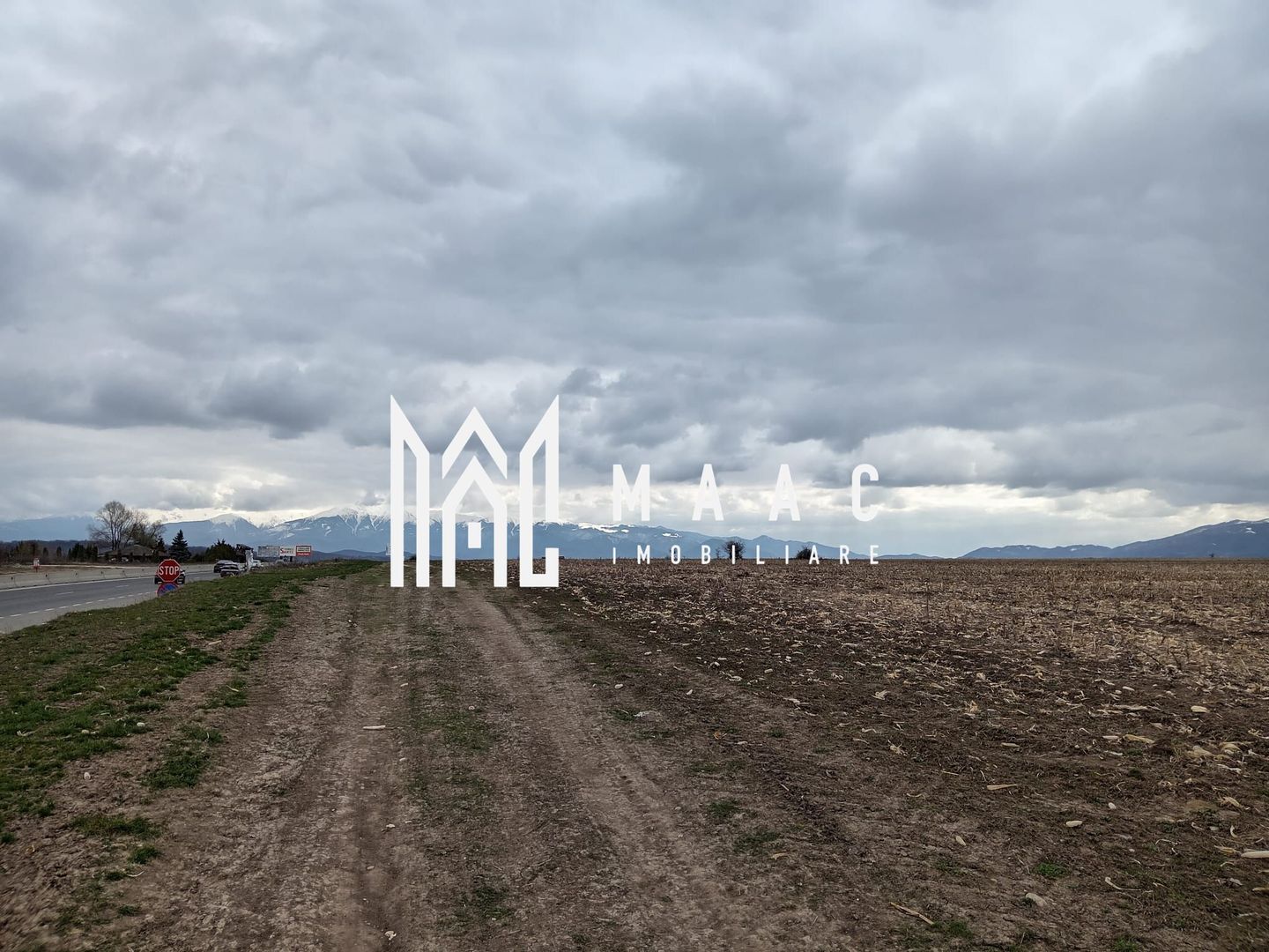 Teren de vanzare I o fereastră către eternitate. - Poză 1