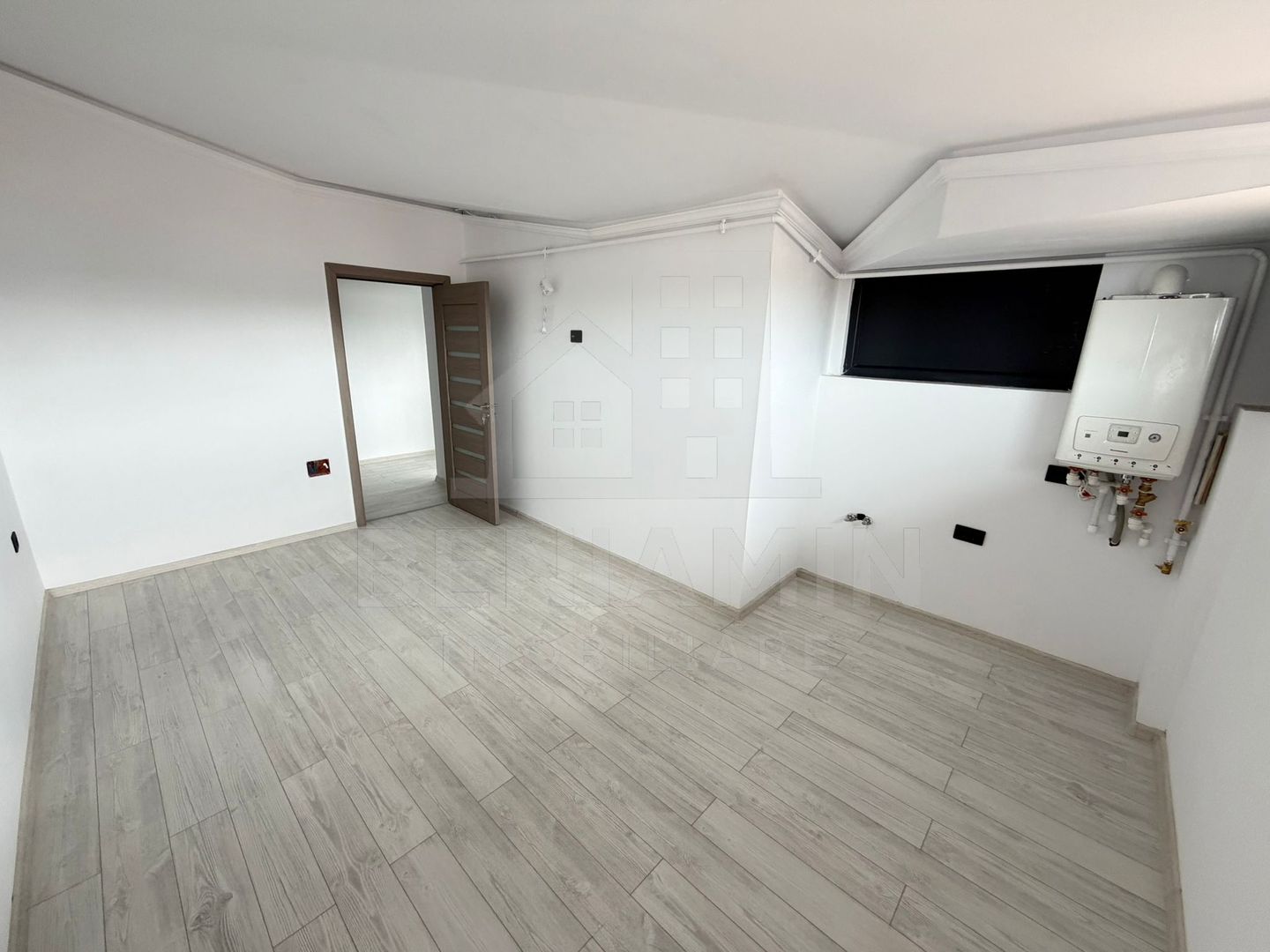 Apartament-Bloc Nou-Gradina Botanica-Etaj 3-Centrala-La Cheie-Liber - Poză 1
