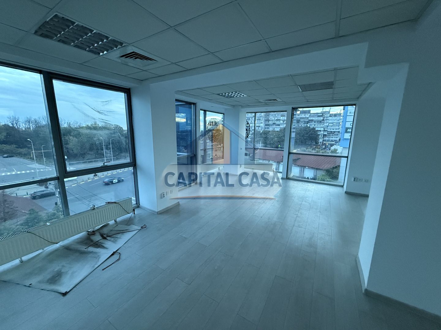 Spațiu Comercial de 300mp lângă Afi mall Ploiești - Poză 6