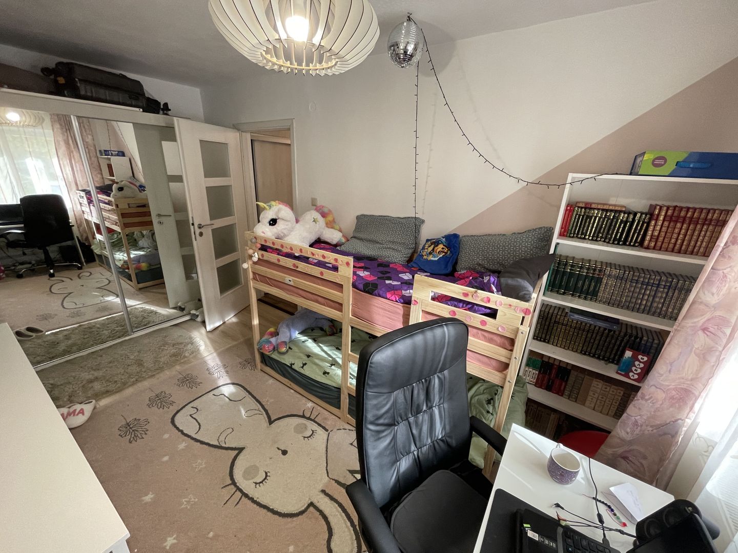 Girocului | 3 camere | Decomandat | Balcon | 2 băi | Centrală proprie - Poză 15