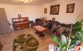 Apartament 3 camere2 bai 2 balcoane Centrala proprie. - Poză 1