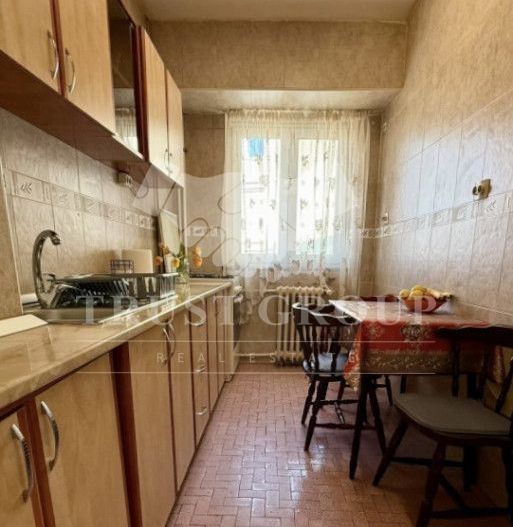 Apartament 3 camere Titulescu-Banu Manta | Imobil 1978 | Vedere spate - Poză 13