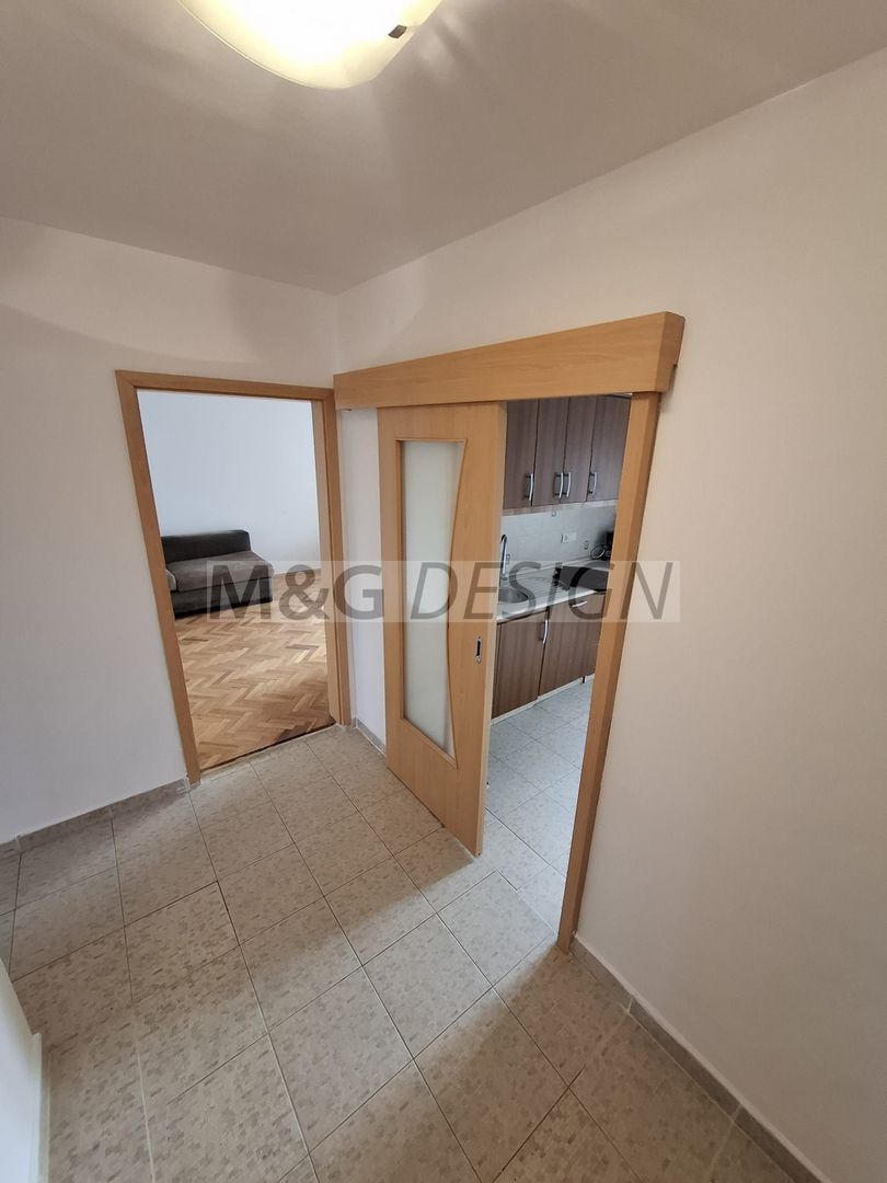 Aradului, 3 camere decomandat, 2 bai - Poză 3