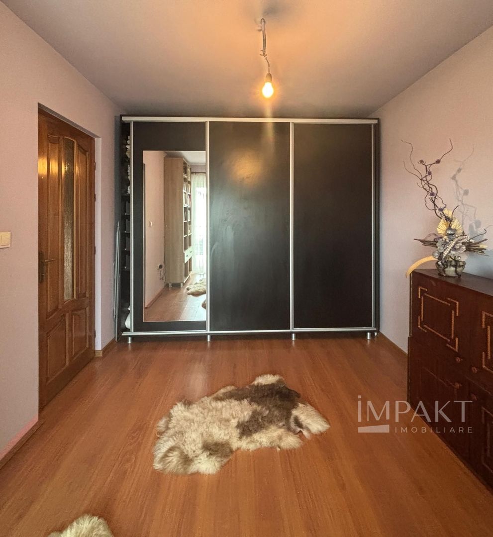 Vilă spațioasă cu garaj, curte de 600 mp  Sânnicoara - Poză 14