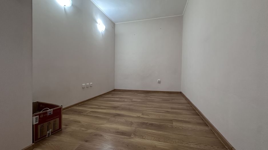 Vanzare apartament cu 4 camere luminos, vedere deschisă-Targoviste-M5 - Poză 8