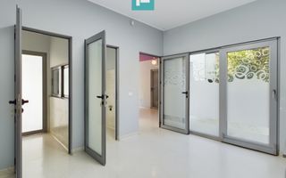 Vilă cu destinație multiplă situată ultracentral - Poză 9