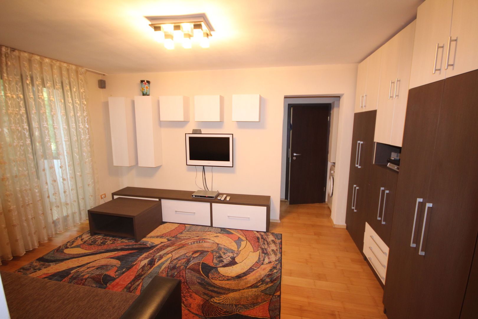 Apartament cu 2 camere zona Medicina - Poză 1