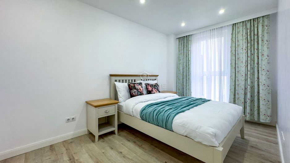 Apartament cu 3 camere de vânzare în zona Centrală - Poză 9