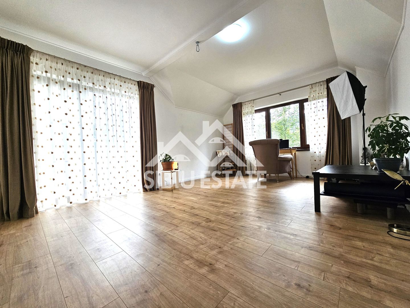 Casa 6 camere, teren 1000 Sibiu Tocile - Poză 13