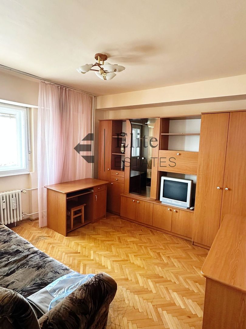 Apartament de închiriat cu 3 camere in  Oradea, Bulevardul Decebal - Poză 4