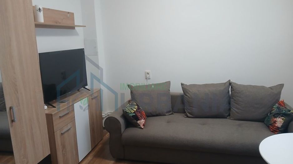 Inchiriez garsoniera zona Alexandru 1500lei - Poză 1