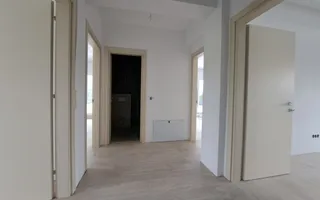 Casa cu piscina, terase panoramice, garaj - Poză 17