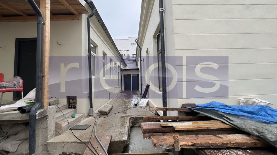 IMOBIL MIXT | ROSETTI | 500 MP | RENOVAT | 2 CORPURI + SUBSOL + CURTI INTERIOARE - Poză 8
