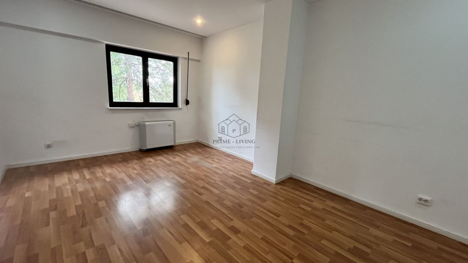 VILA CU 5 CAMERE LA INCHIRIERE PE MALUL LACULUI STRAULESTI - Poză 14