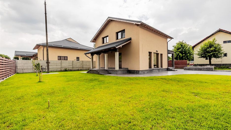 Vila in cartier rezidential, oportunitate personalizare interioare,Halchiu - Poză 1