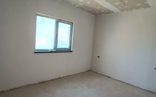 Case pe parter Tunari, zona linistita, curte MARE 350m - Poză 10