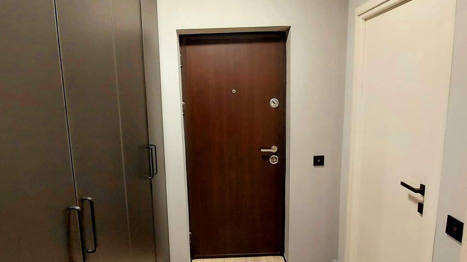 Apartament la Cheie cu parcare zona Balastierei Floresti - Poză 12