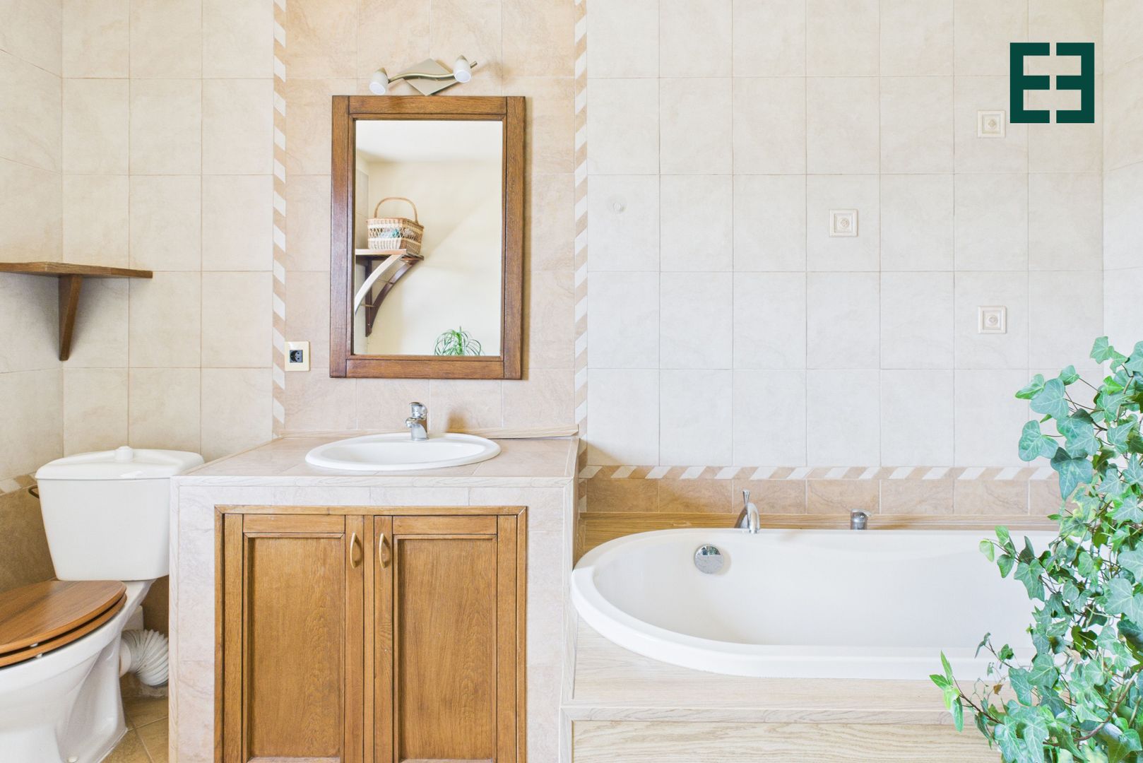 Vilă cu 6 camere - Zona Subcetate - Arad - Poză 24