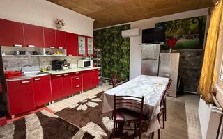 Casa ultracentral + piscină - Poză 14