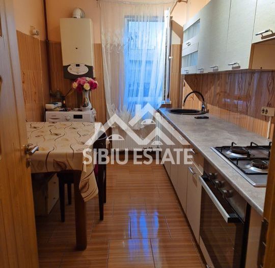 Apartament de vanzare semidecomandat cu 2 camere- Sibiu  - Poză 2
