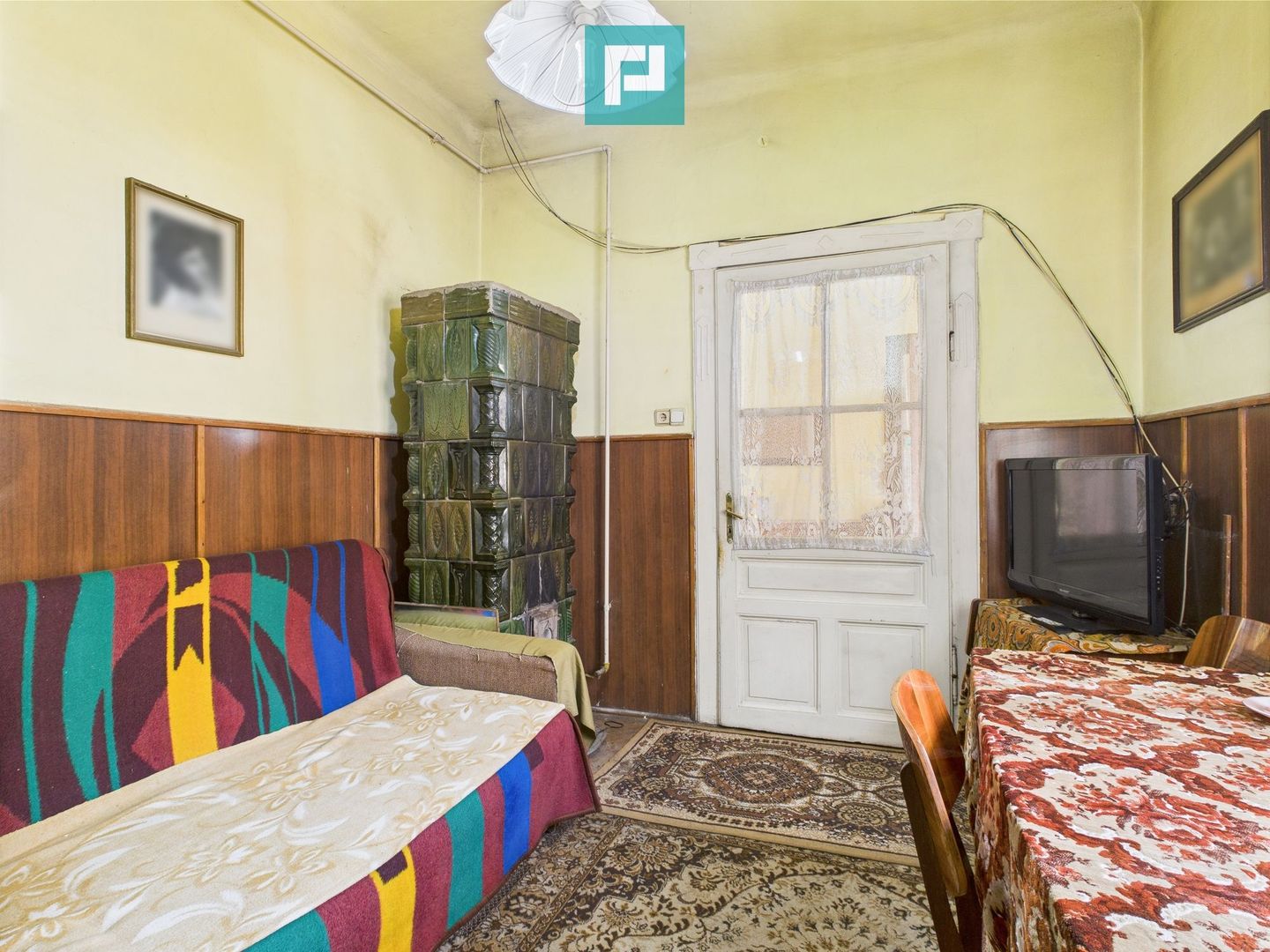 Casă cu 3 camere pentru investiții în Grădiște - Poză 6