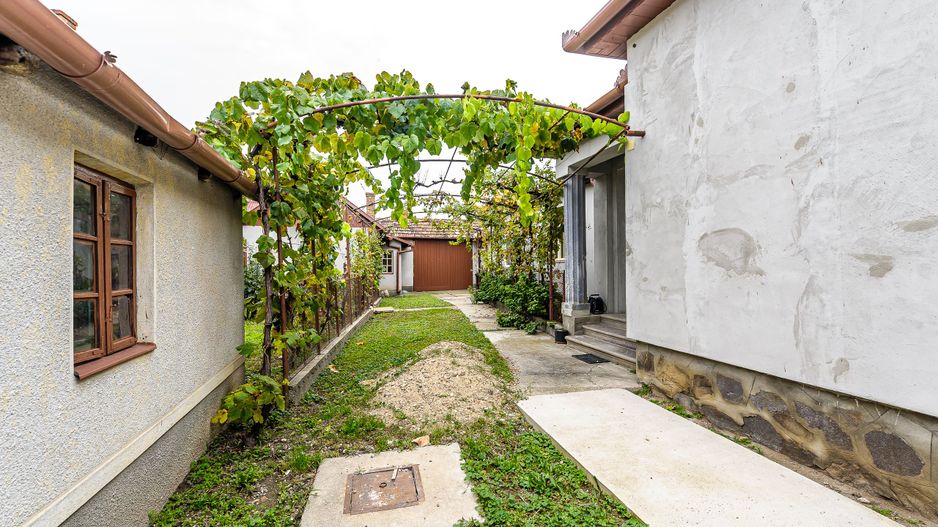 Casă la sol, renovată la gri, cu 3 camere în Nădlac * central - Poză 10