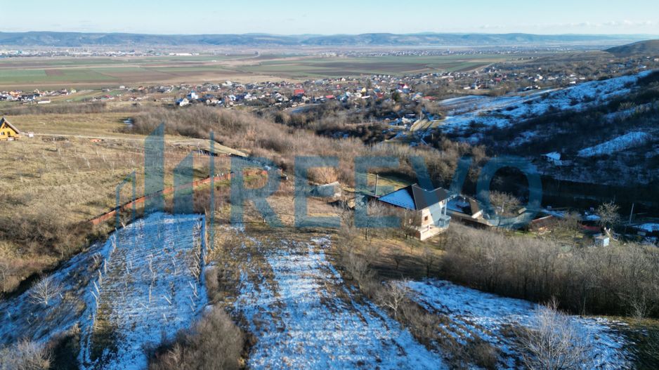 Pensiune/Vilă la roșu P+E+M în Sărata - Poză 33