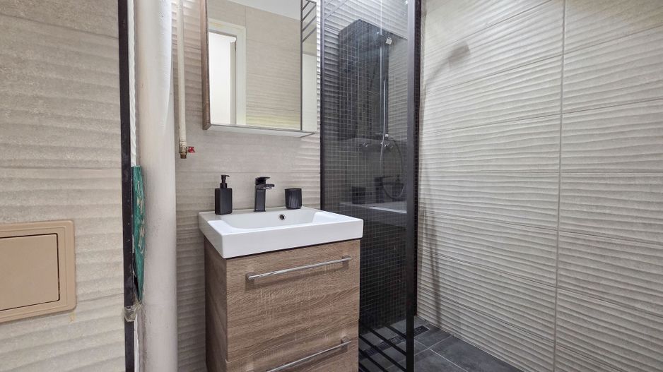 Garsonieră spațioasă de închiriat – Universitate | Str. Academiei - Poză 6