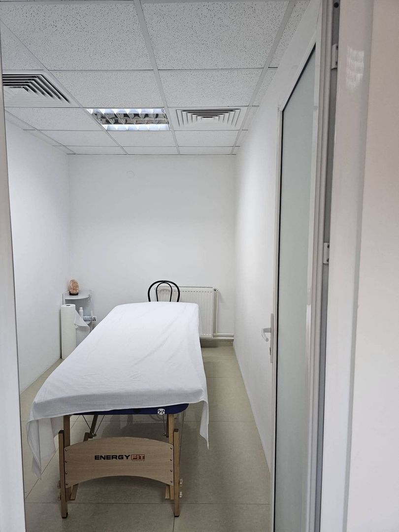 Spațiu comercial de vânzare – Complex Vega, strada Tecuci - Poză 1