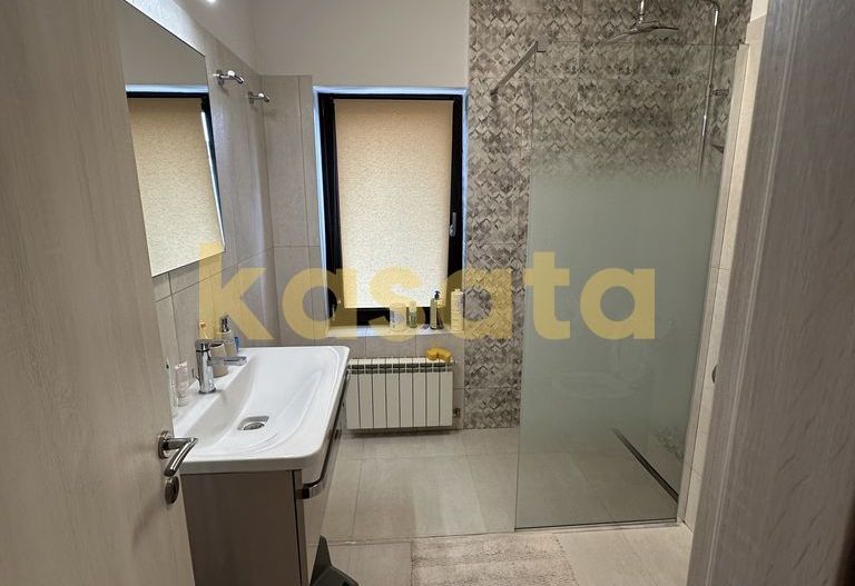 Oportunitate! Casă spațioasă 5 camere în Bucureștii Noi - Poză 11