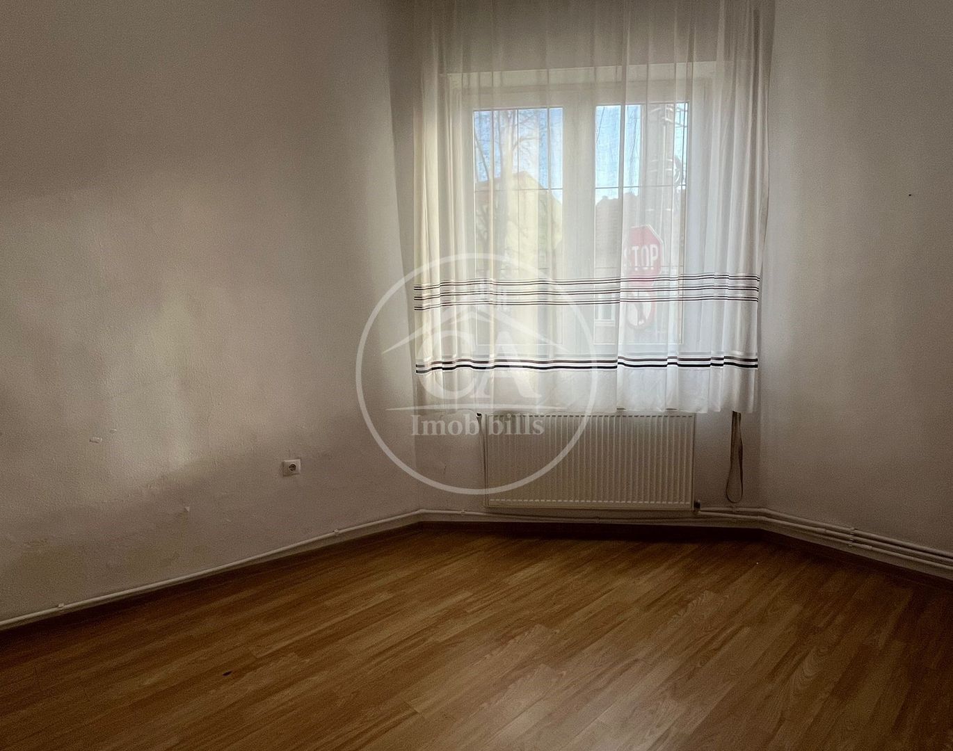 Casă de închiriat cu 3 camere în zona Centrală, Oradea. - Poză 2