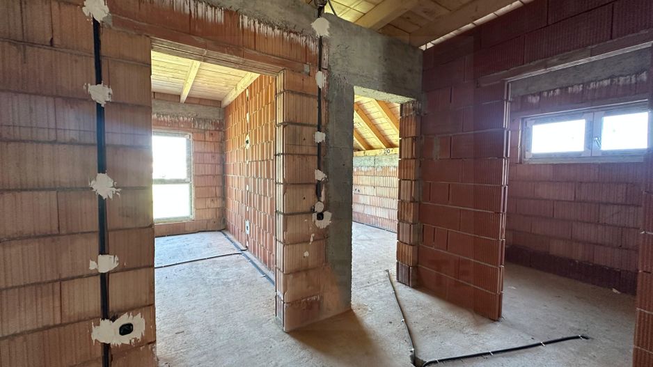 Casă tip duplex curte 350 mp 120 mp utili terasa 22 mp Sura Mare - Poză 14