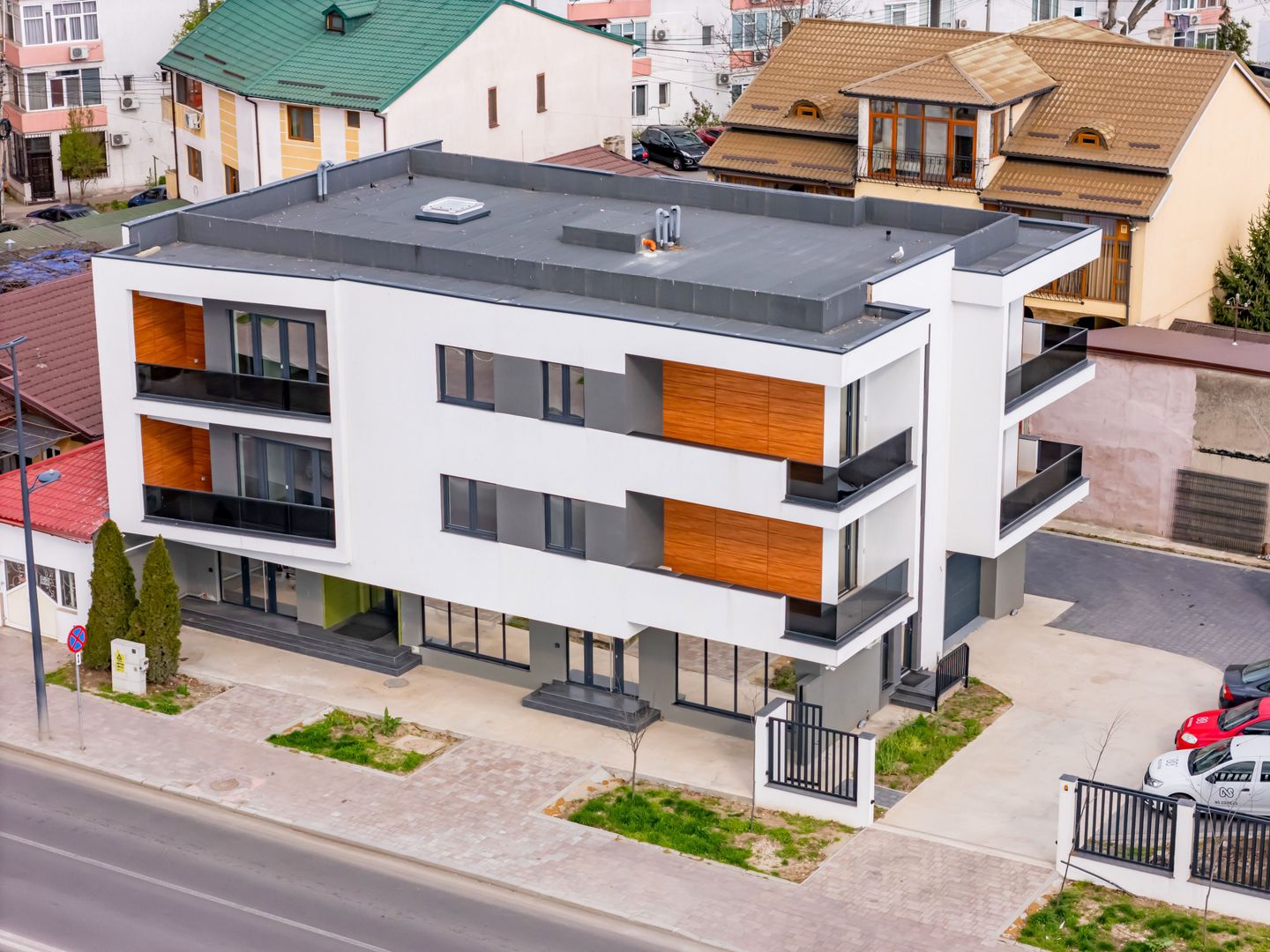 NOU! Spatii de birouri premium de inchiriat | Bdul 1 Mai | Parcare - Poză 1