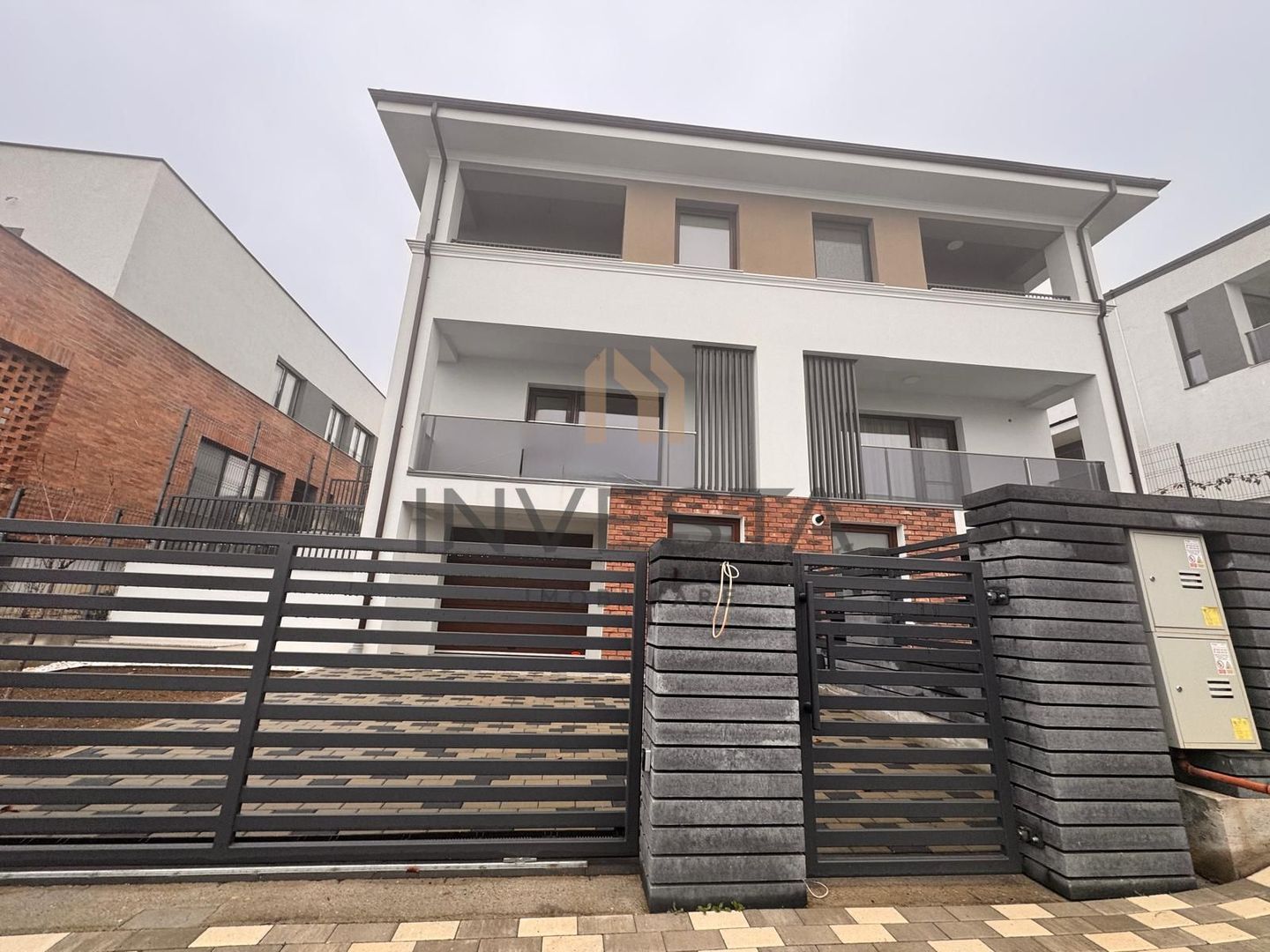 Duplex in cartier Voronet, Cluj Napoca- zona accesibila si linistita - Poză 1