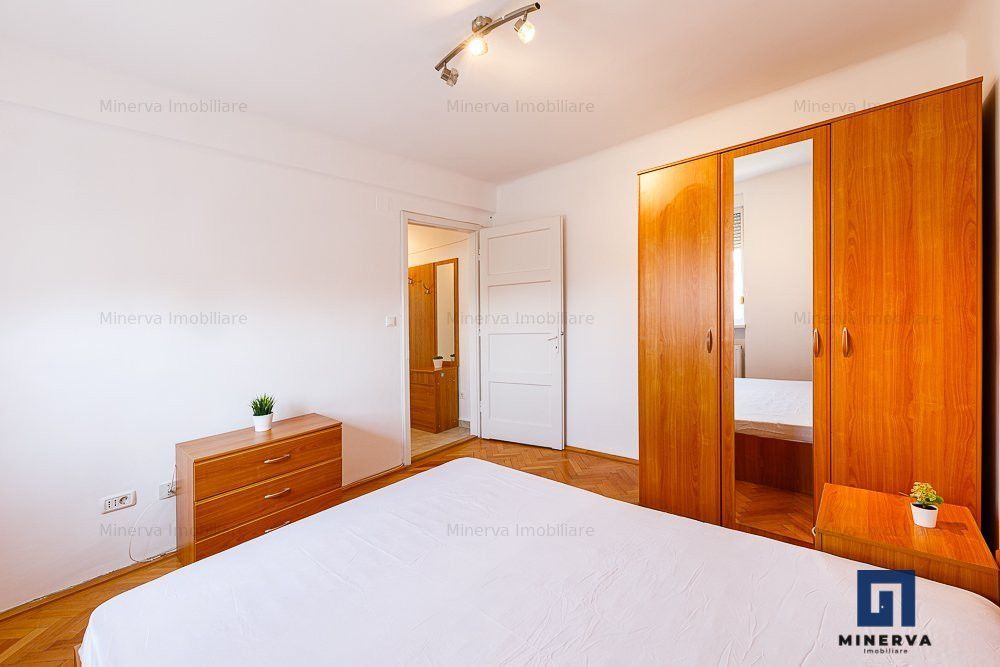 Bd CD LOGA Închiriere Apartament 2 camere decomandat, mobilat utilat, 340 euro - Poză 1