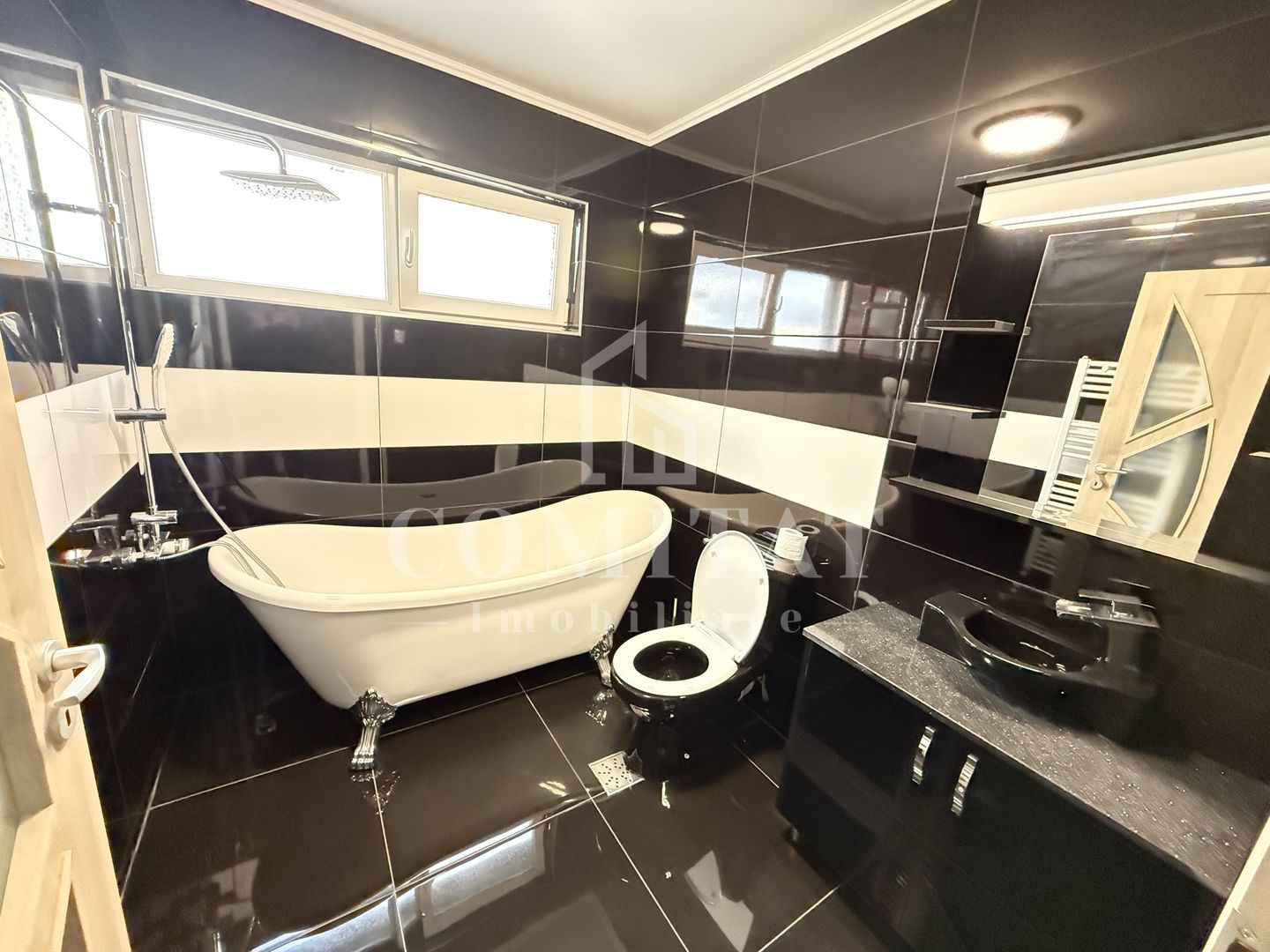 Casă de tip triplex | 3 dormitoare | 4 parcări | Zona Eroilor-Florești - Poză 9