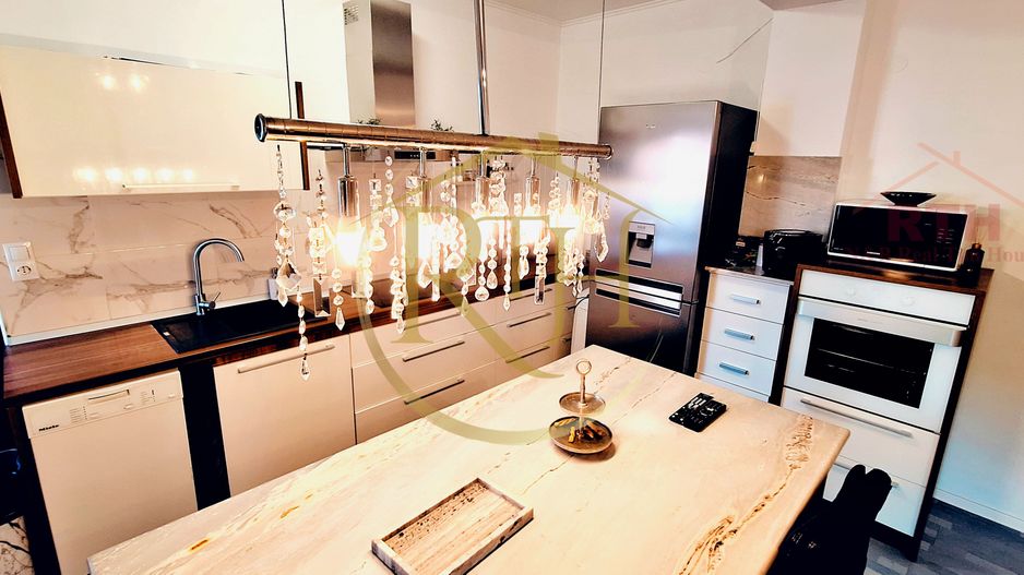 0% Comision Oferim spre vanzare, proprietate deosebita, 7 camere, zona Modern - Poză 9