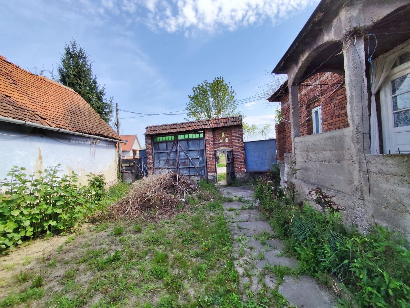Casa la tara, gaz, acces auto, teren 4122 mp – Petid, Bihor – VANZARE - Poză 2