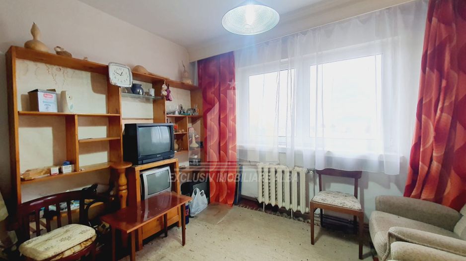 Apartament 3 camere decomandate | 64 mp | Cetate - zona Spital - Poză 6