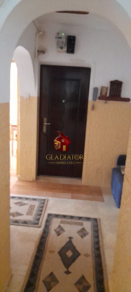 Apartament 2 camere, decomandat,  Dacia - biserica Invierea Domnului - Poză 3