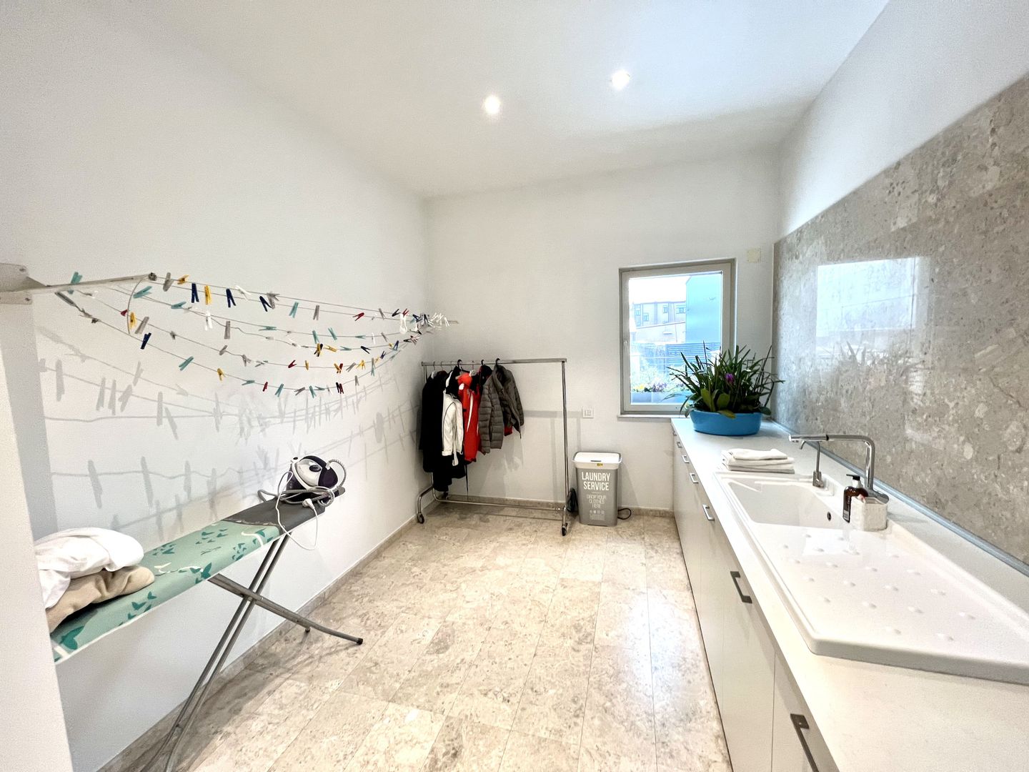 Proprietate deosebita suprafete generoase 580 mp teren 2076 mp - Poză 18