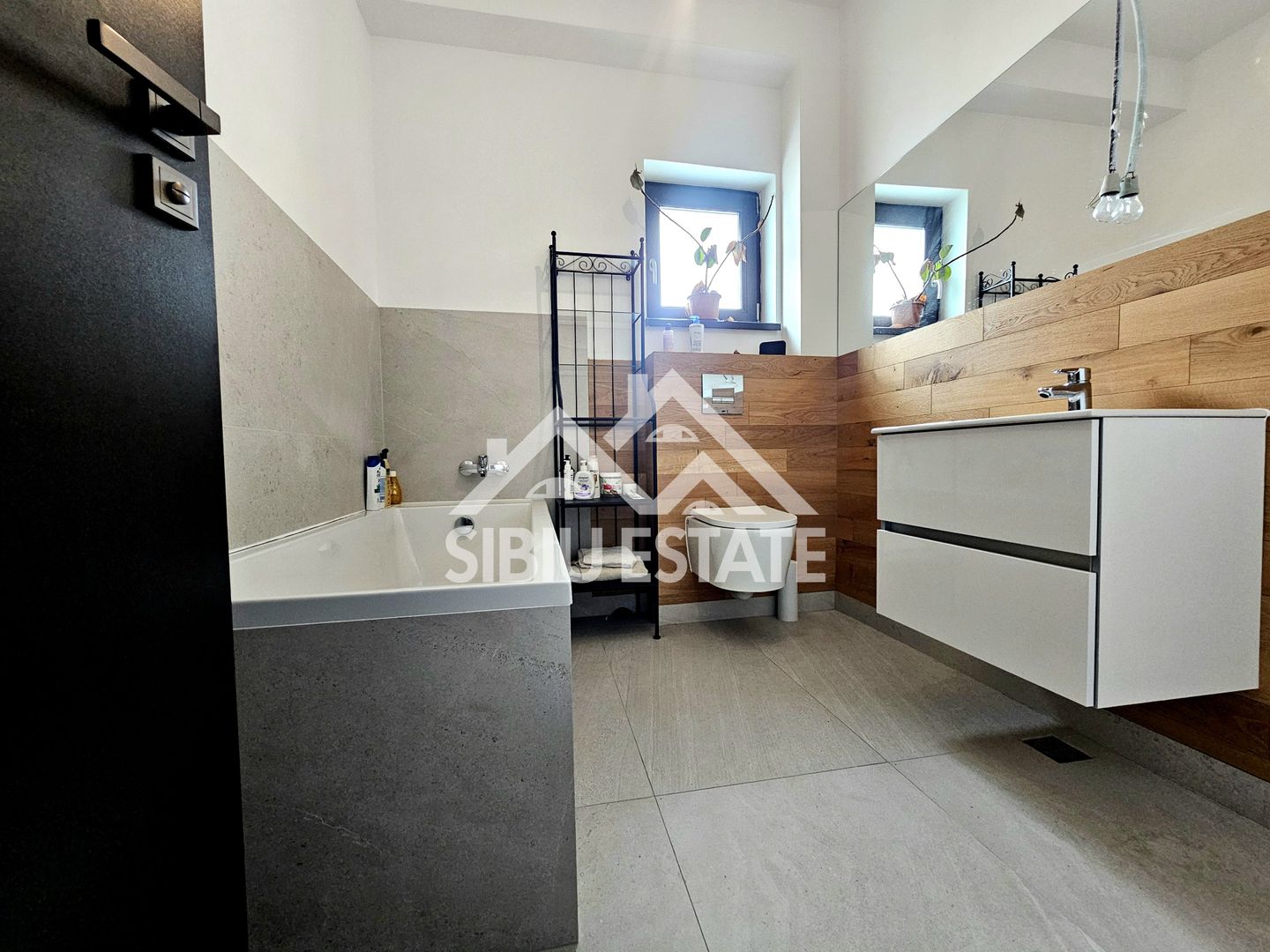 Casa moderna HOME & BUSINESS - Poză 9