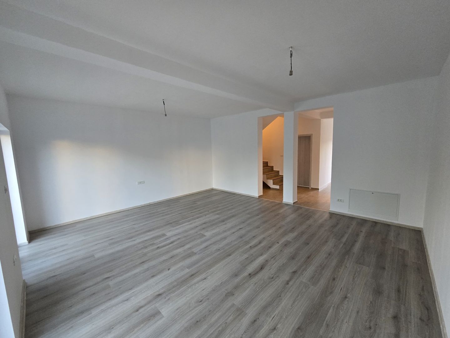 Sanandrei, Drum Asfaltat, Teren Generos, Buc Separata, 3 Dor, 2 Bai, dressing - Poză 5