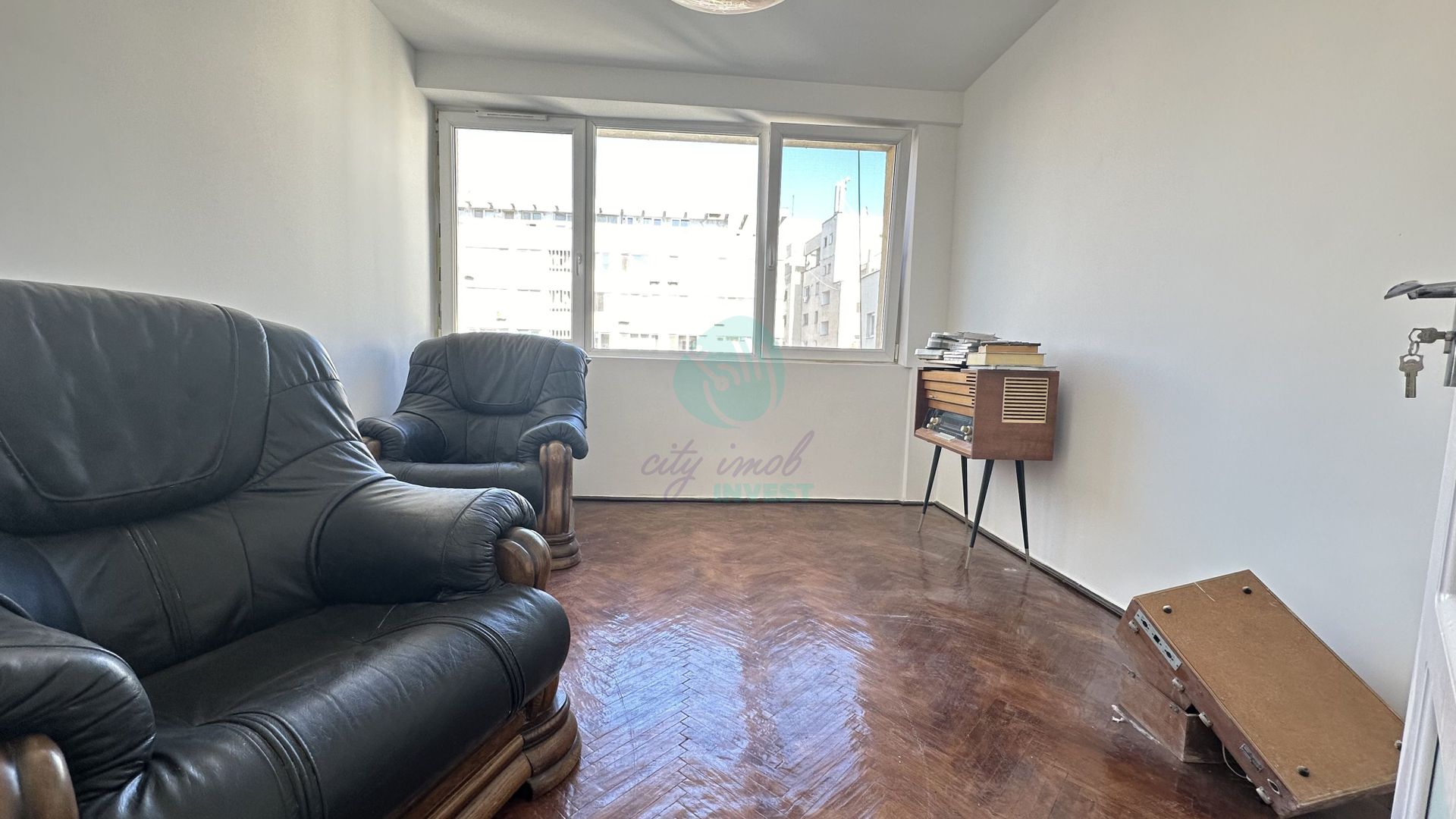 3 camere langa METROU - Poză 9