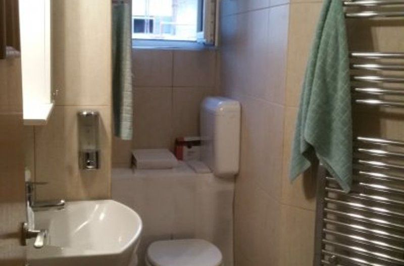 Apartament 3 camere in Romana, anexe, boxa - Poză 11