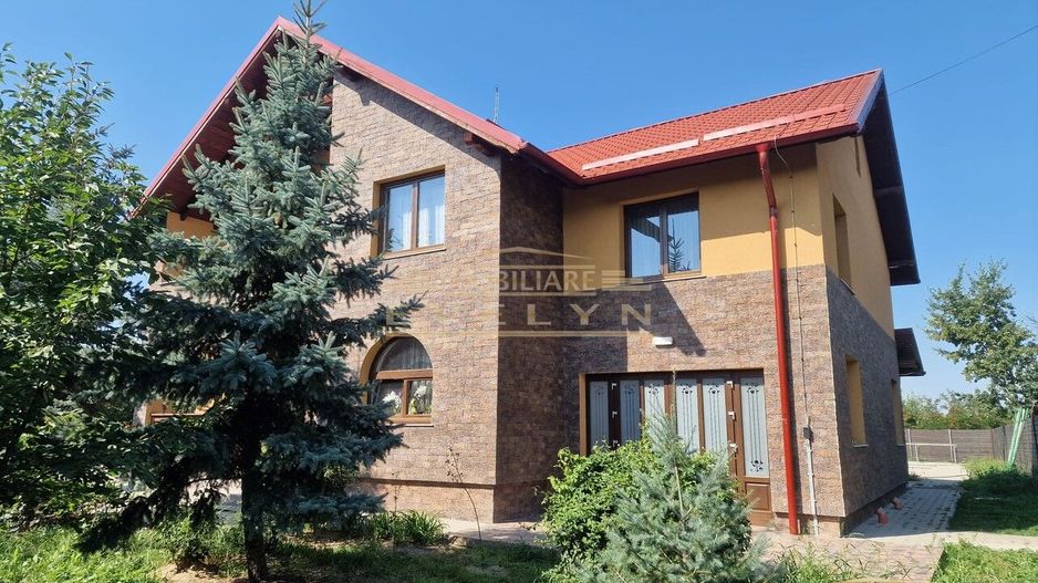 Proprietate deosebita, ocazie de investitie, la 20 km de Botosani - Poză 1