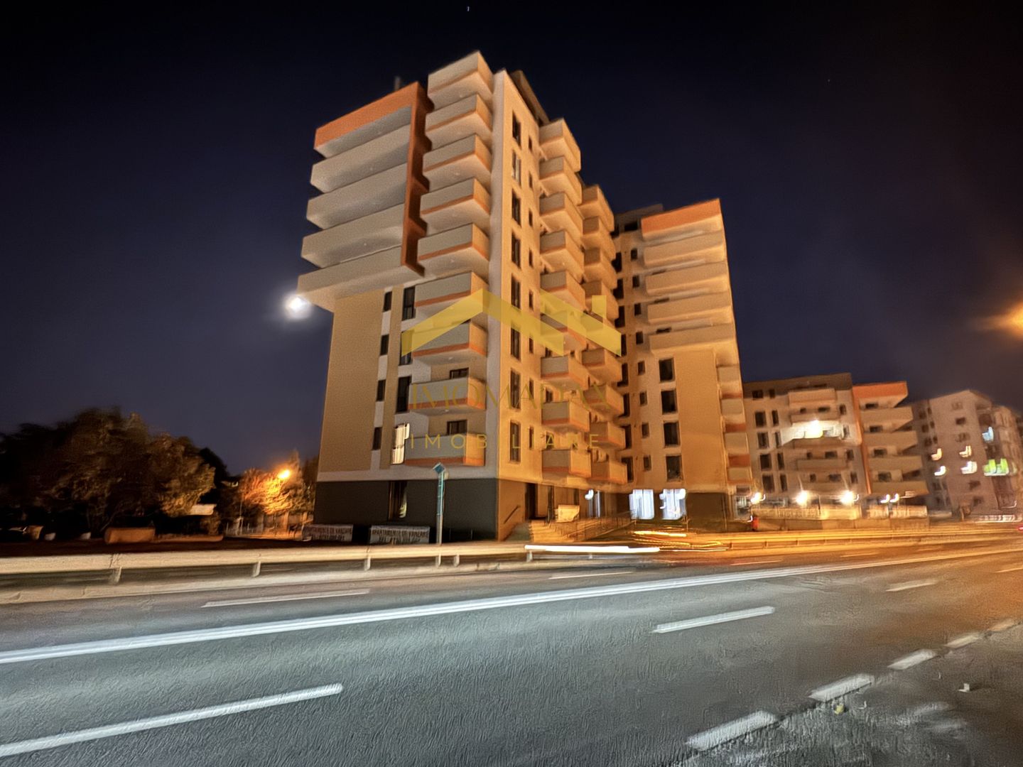 Apartament - 3 camere - 2 bai - torontalului - Poză 1