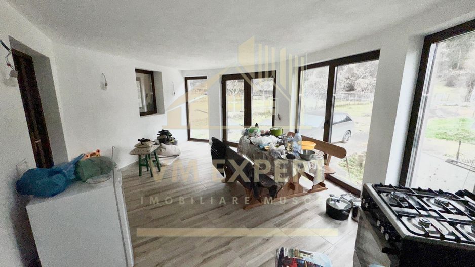 CASĂ 5 CAMERE 252 MP TEREN 1362 MP DRAGOSLAVELE ARGEȘ - Poză 29