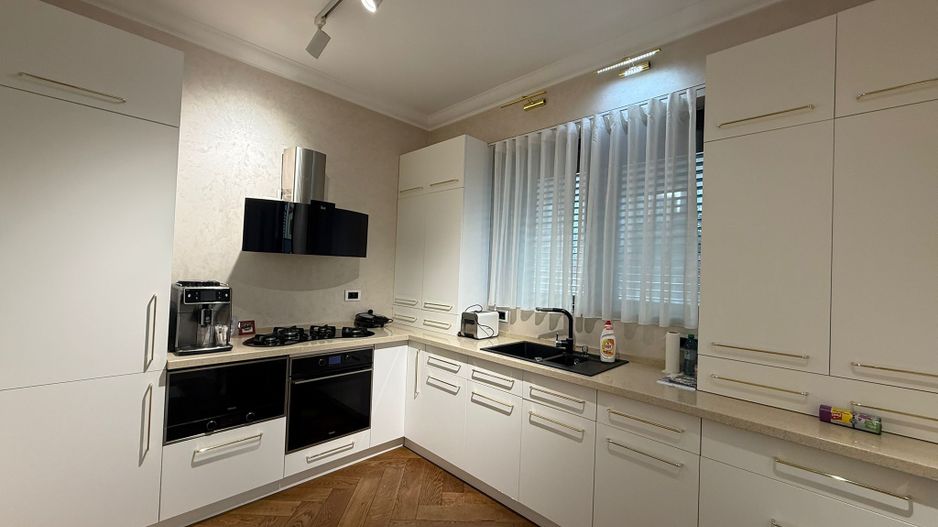 Apartament 3 Camere 150 mp + Terase | Mobilat si Utilat Premium - Poză 23