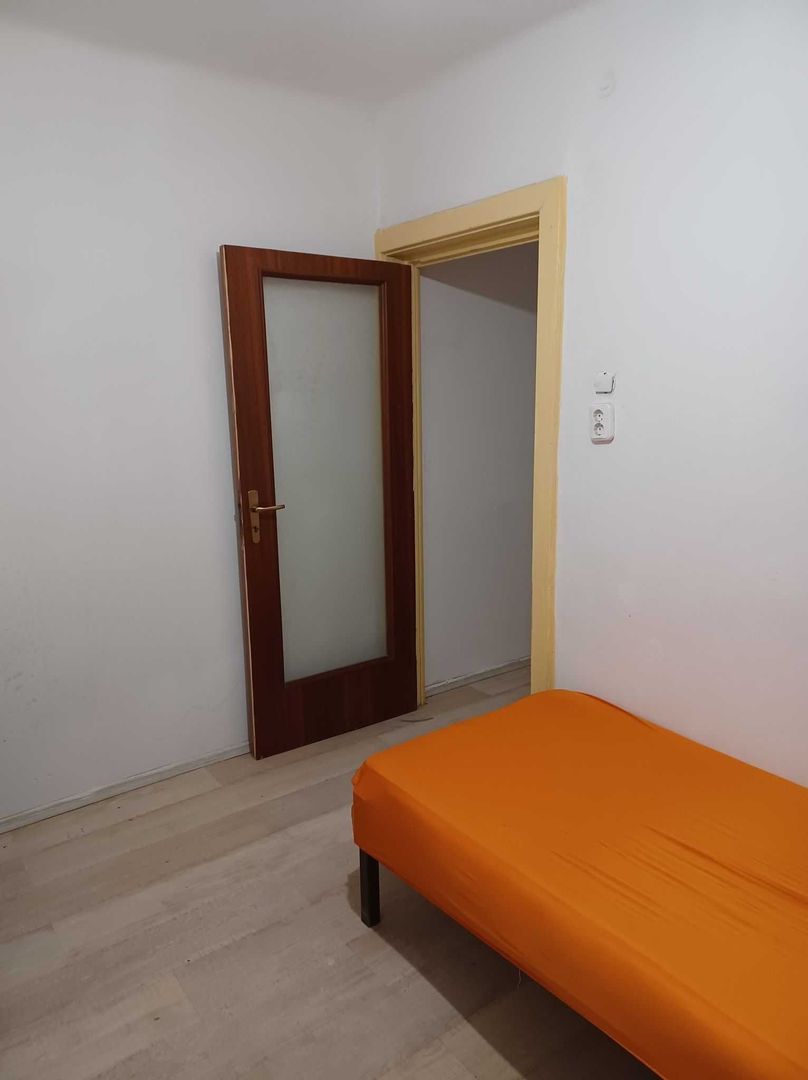 Vanzare apartament 4 camere Piata Victoriei - Poză 6